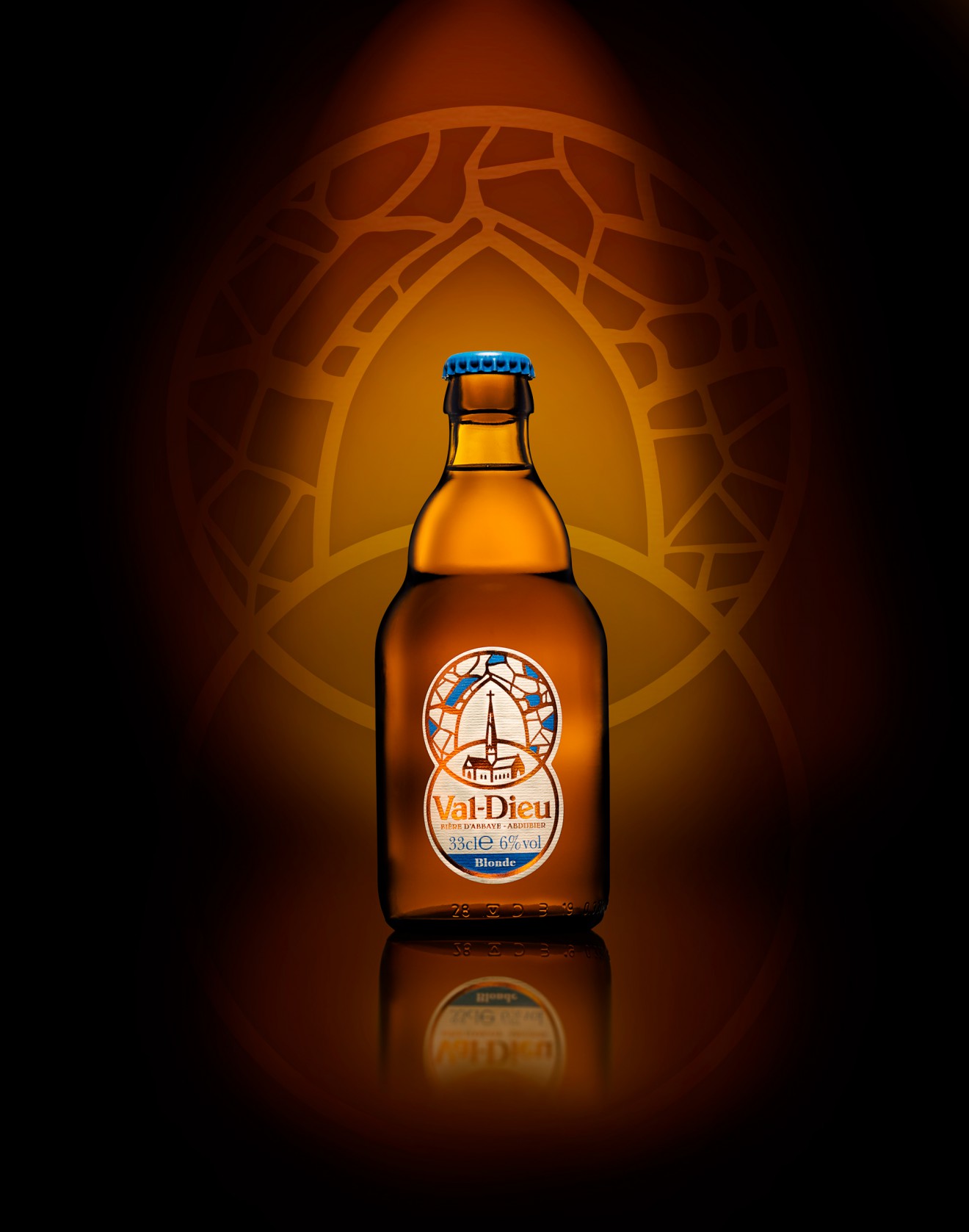 Quatre Mains package design - rebranding, beer, holy, abdijbier, glasraam, cisterciënzer
