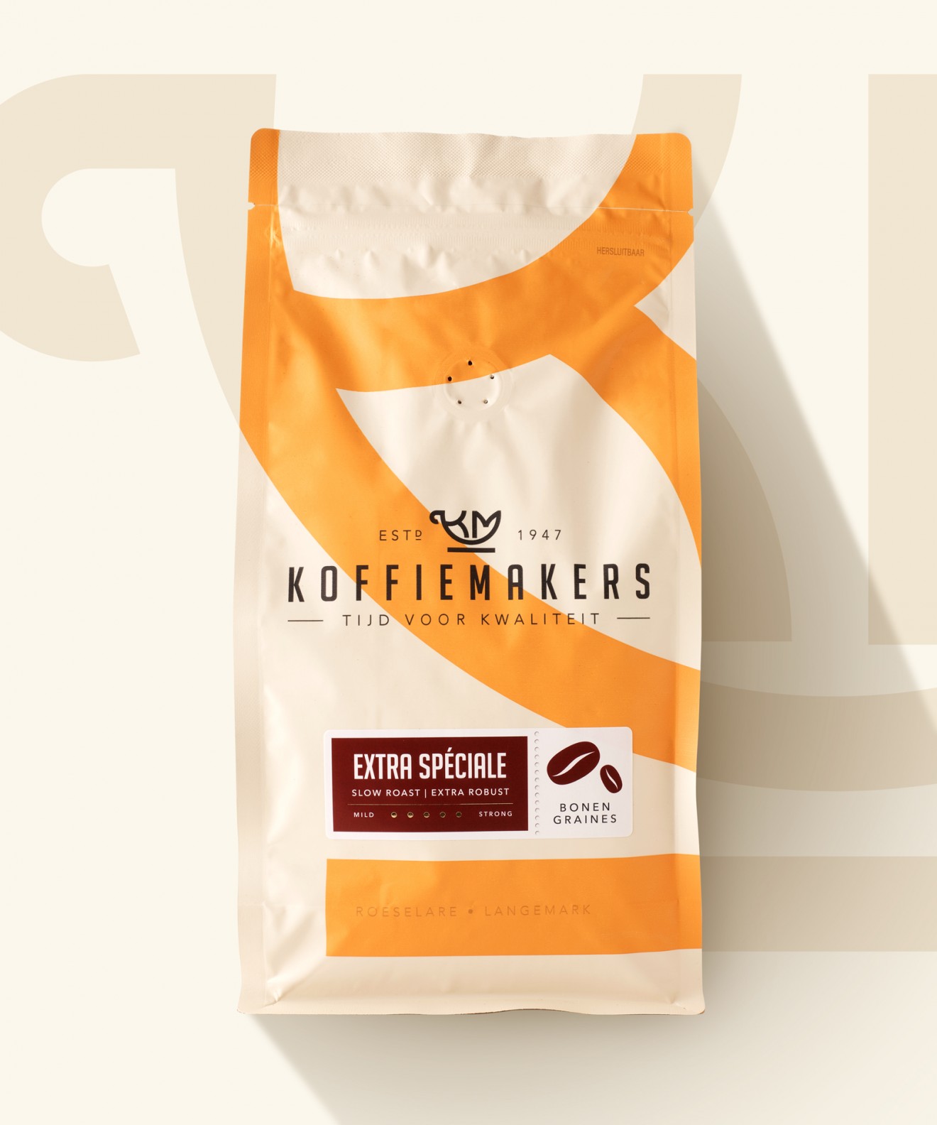 Quatre Mains package design - Coffee packaging identity for Koffiemakers