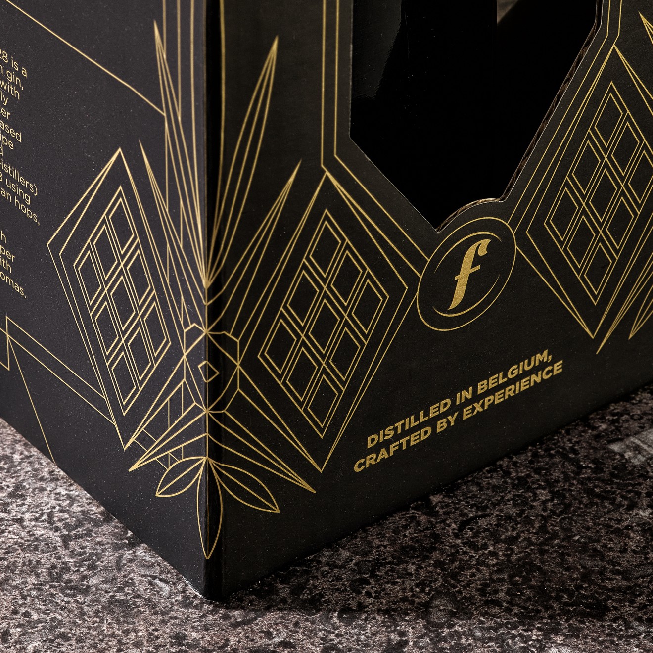 Quatre Mains package design - detail, gold foil